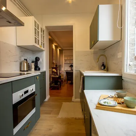 Cosy Art Gallery アパート *