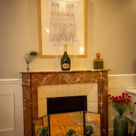 Cosy Art Gallery アパート *