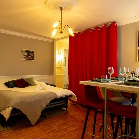Cosy Art Gallery Ρενς